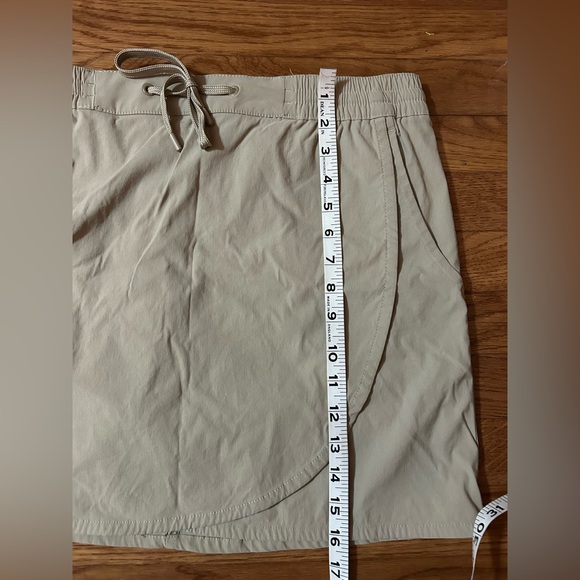 Eddie Bauer Women's Cute Minimalist Preppy Tan M Athletic Athliesure Skirt/Skort - Picture 13 of 14